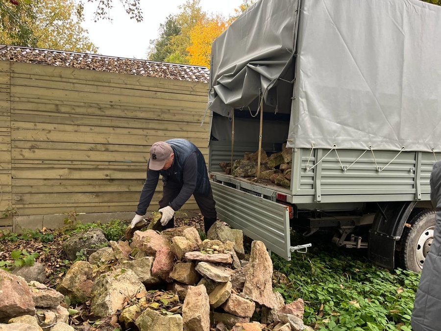 В усадьбе Штакеншнейдера приводят в порядок водяную мельницу